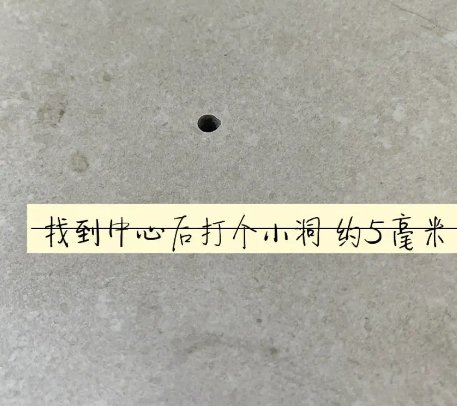 静安瓷砖空鼓维修公司专业解答在瓷砖铺贴过程中，如果砂料搅拌不均匀，将会带来以下问题